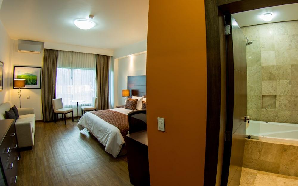 Hotel Business Class 4*