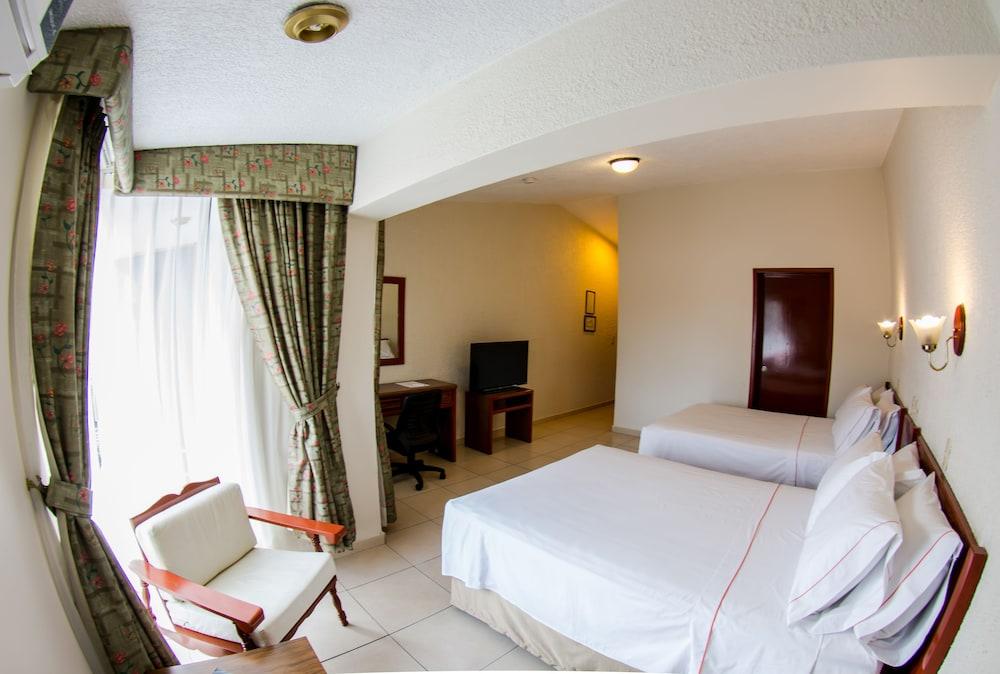 Hotel Business Class 4*