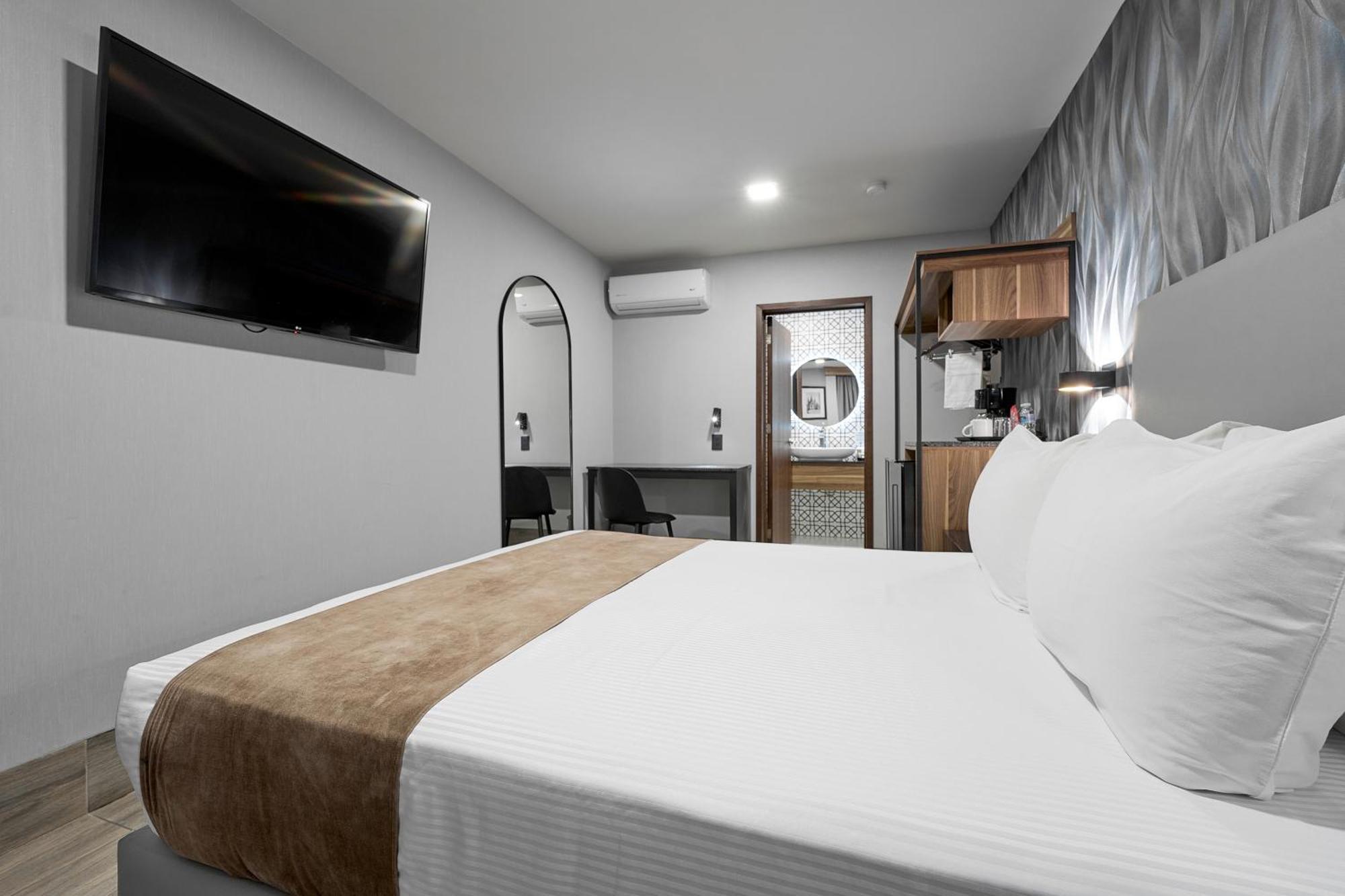 Hotel Business Class 4*
